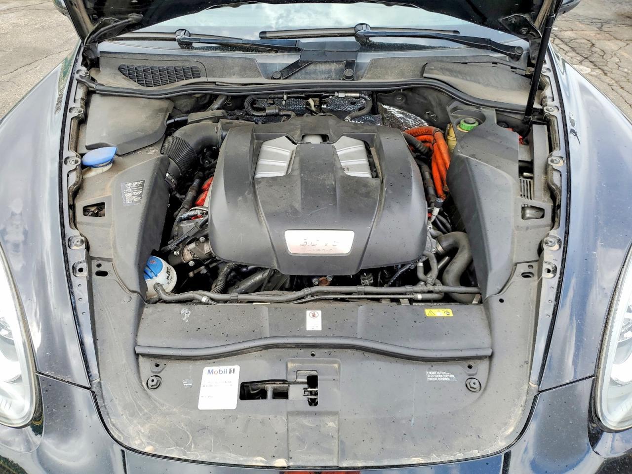 2011 PORSCHE CAYENNE