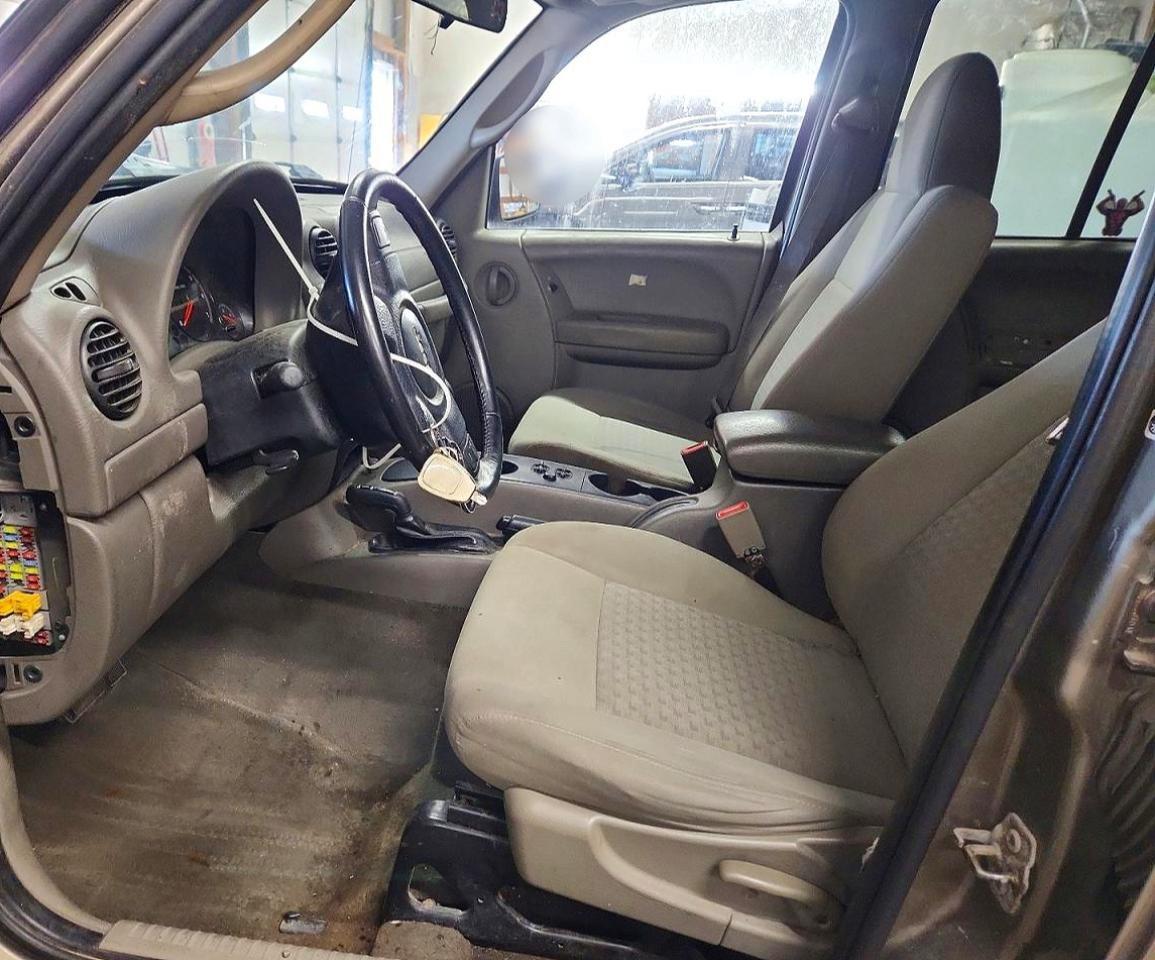 2006 JEEP Liberty