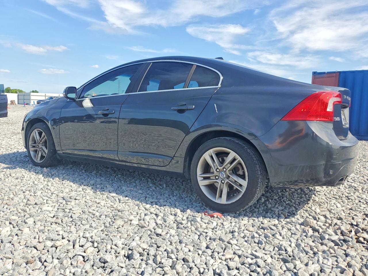 2015 VOLVO S60