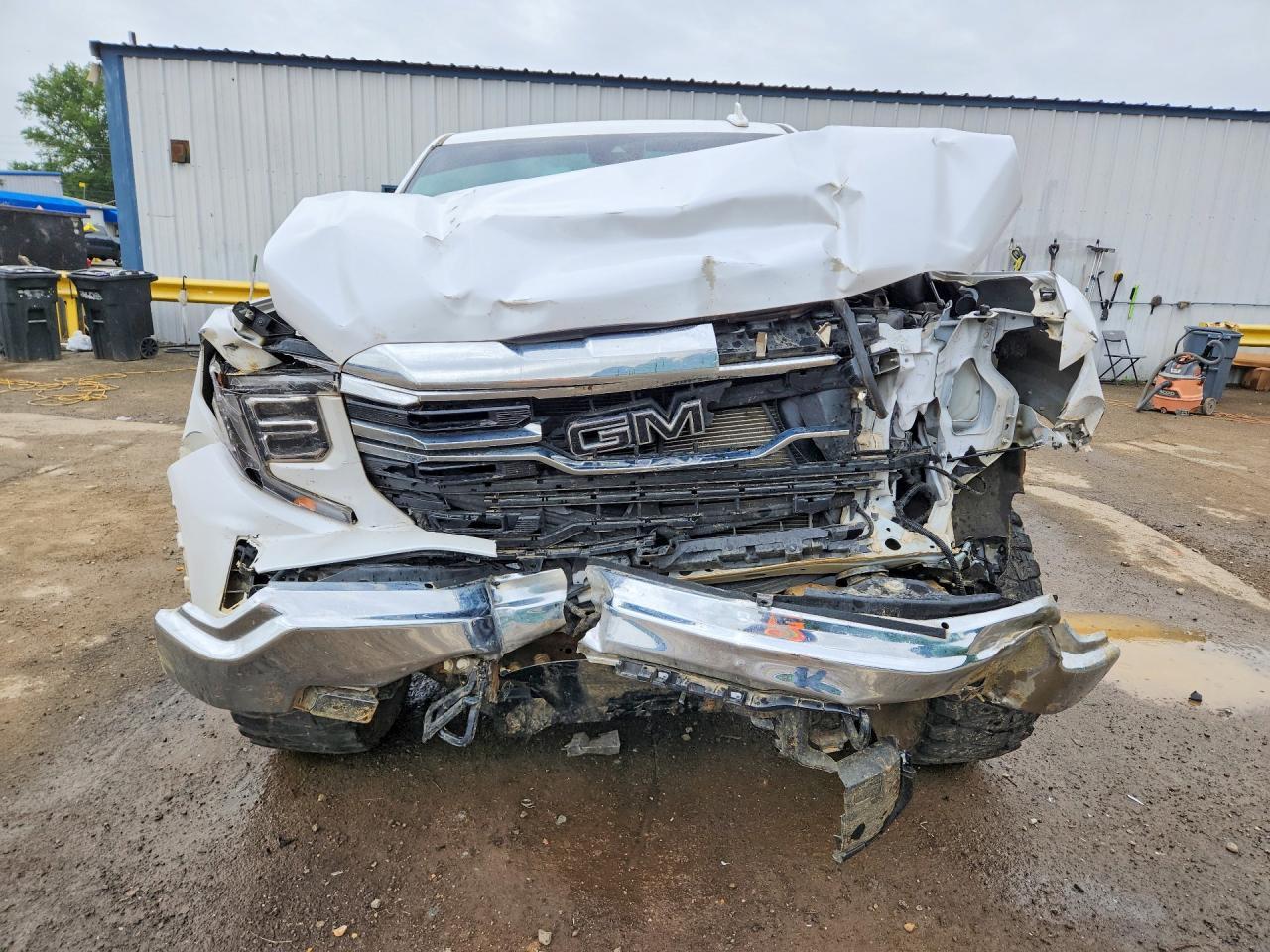 2023 GMC Sierra
