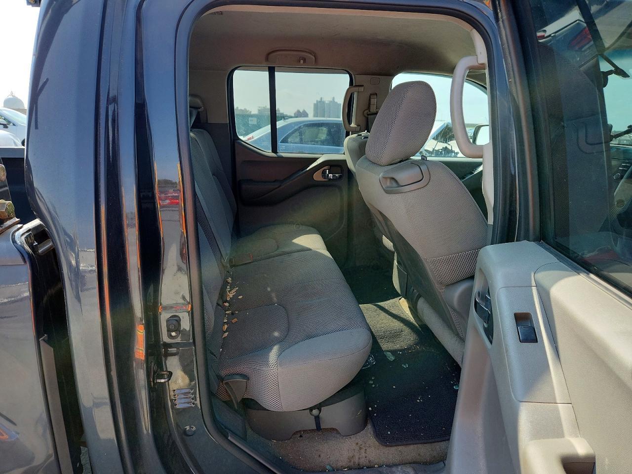 2014 NISSAN Frontier