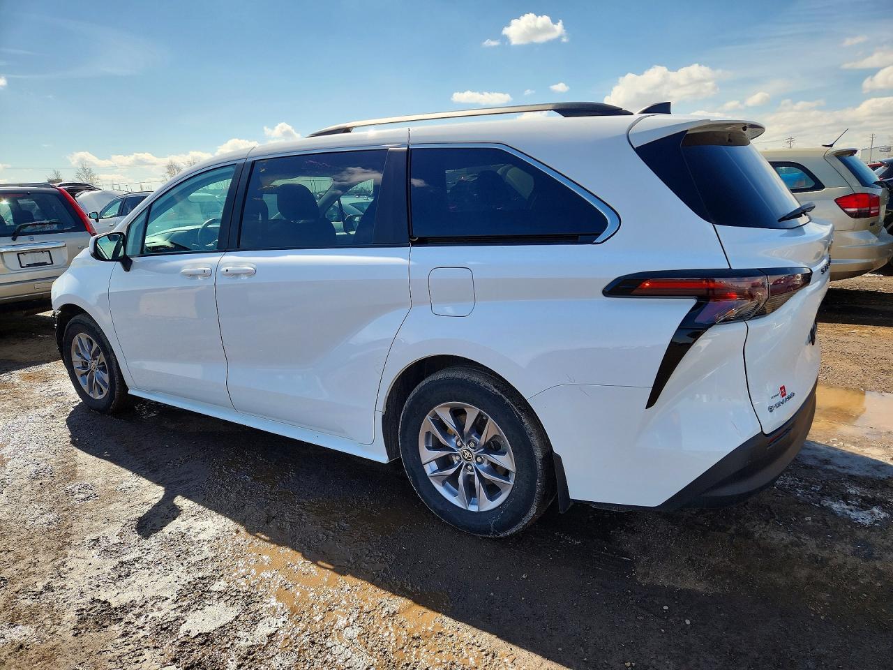 2025 TOYOTA SIENNA