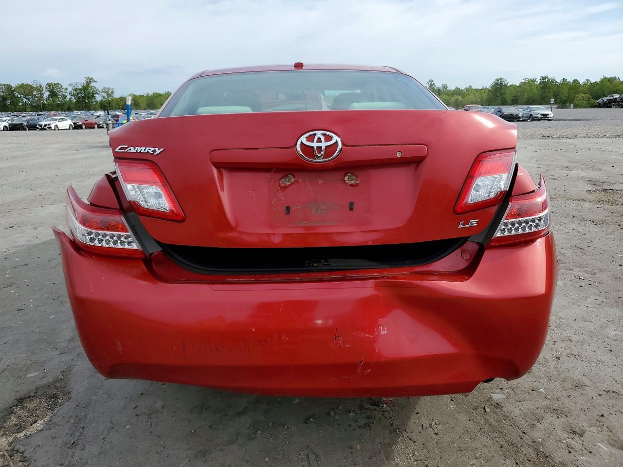 2011 TOYOTA CAMRY