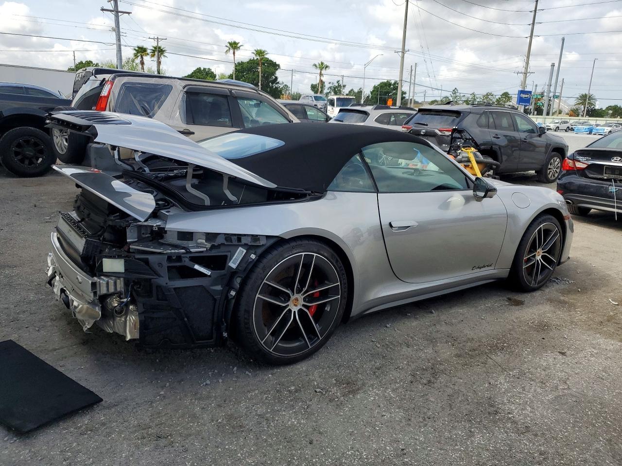 2025 PORSCHE 911