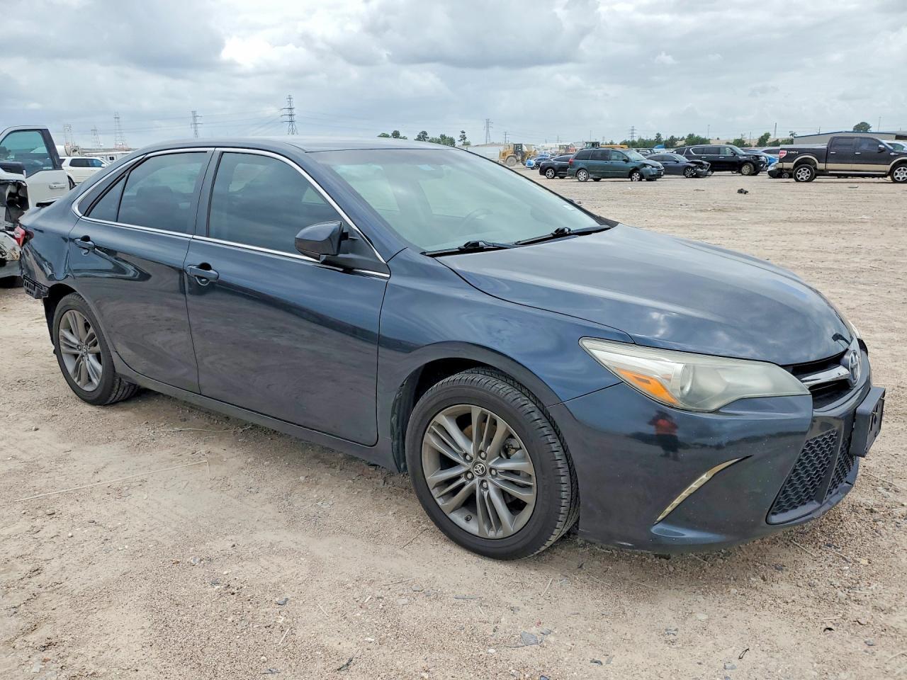 2017 TOYOTA CAMRY