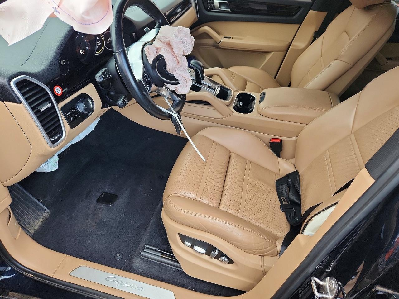 2019 PORSCHE CAYENNE