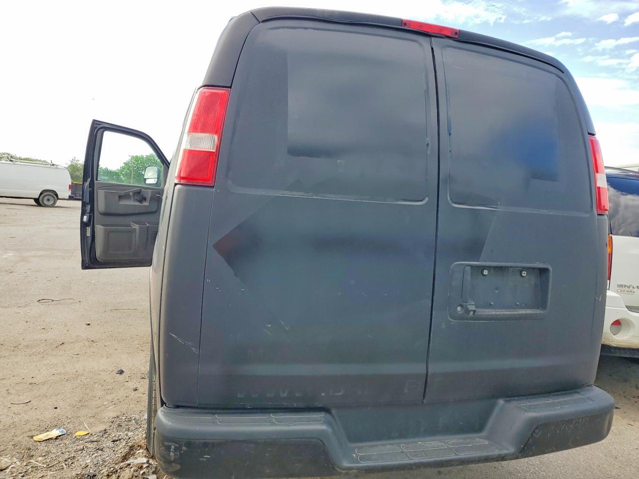 2019 CHEVROLET EXPRESS G2500