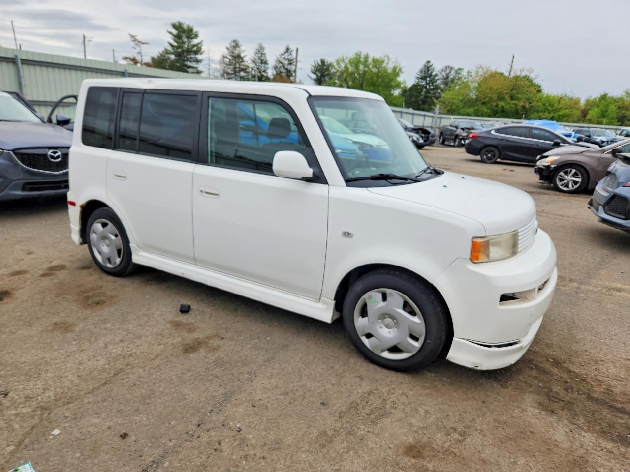 2005 TOYOTA SCION