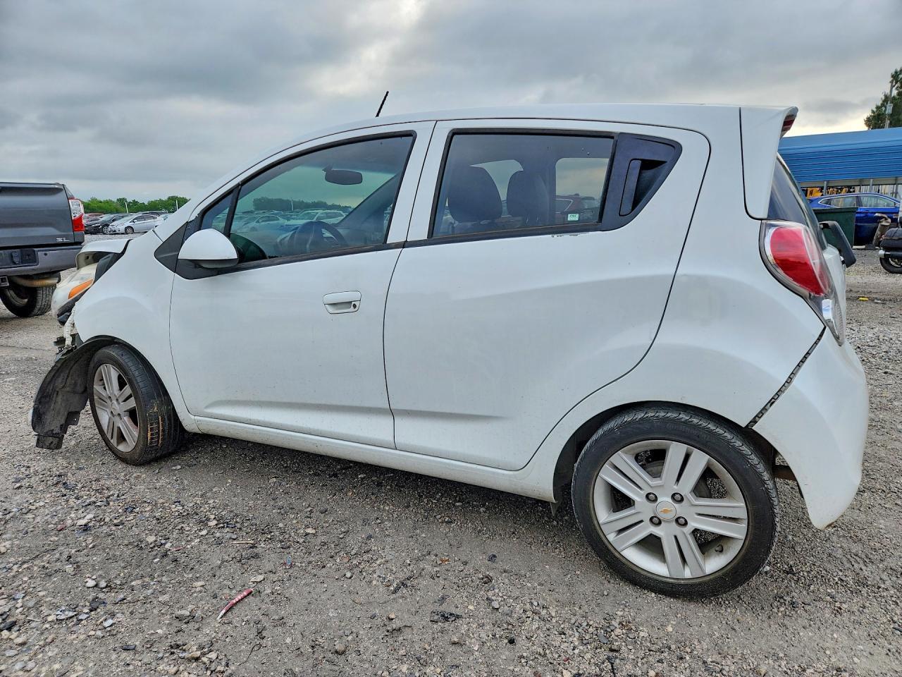 2015 CHEVROLET Spark