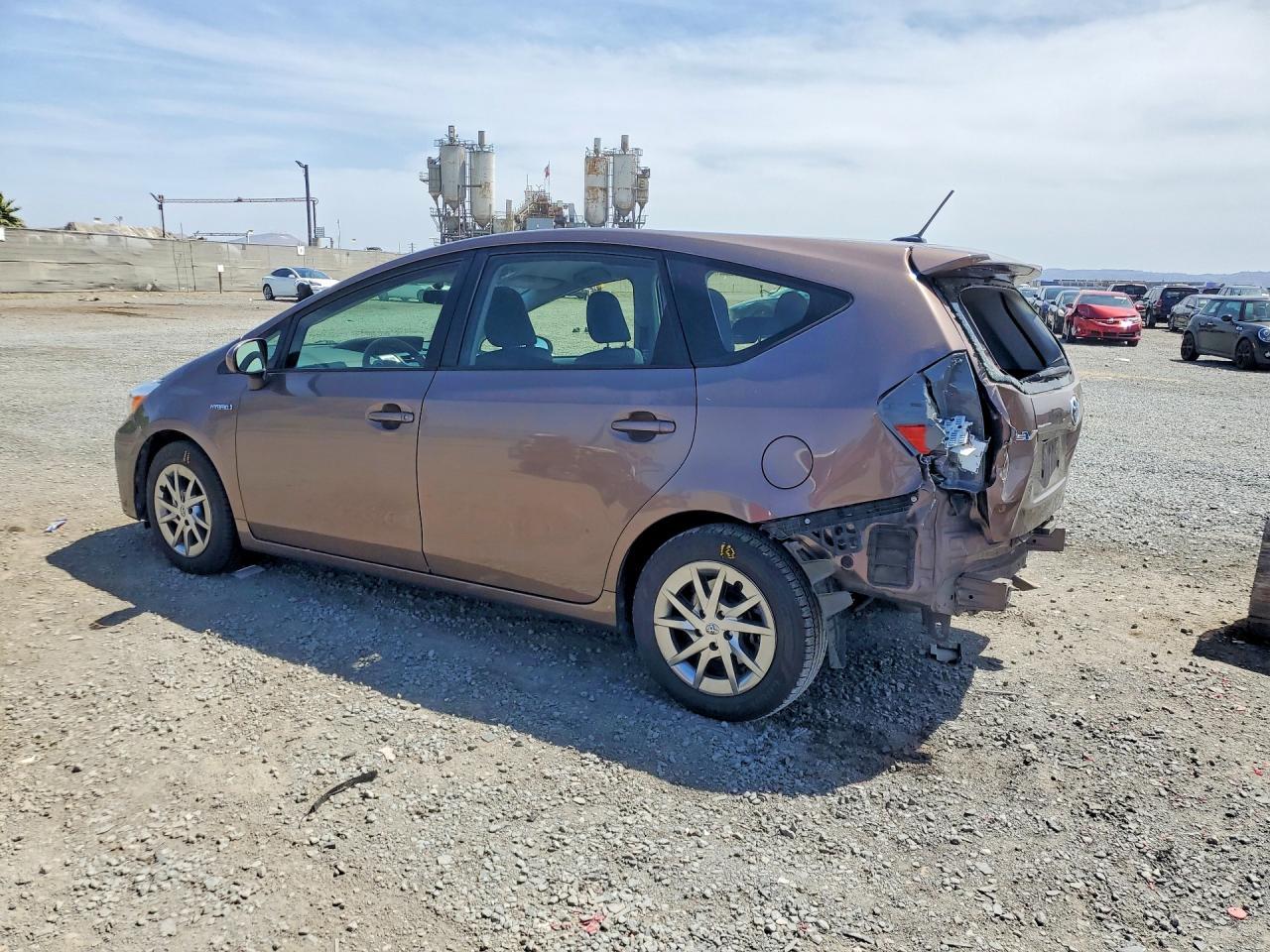 2016 TOYOTA PRIUS V