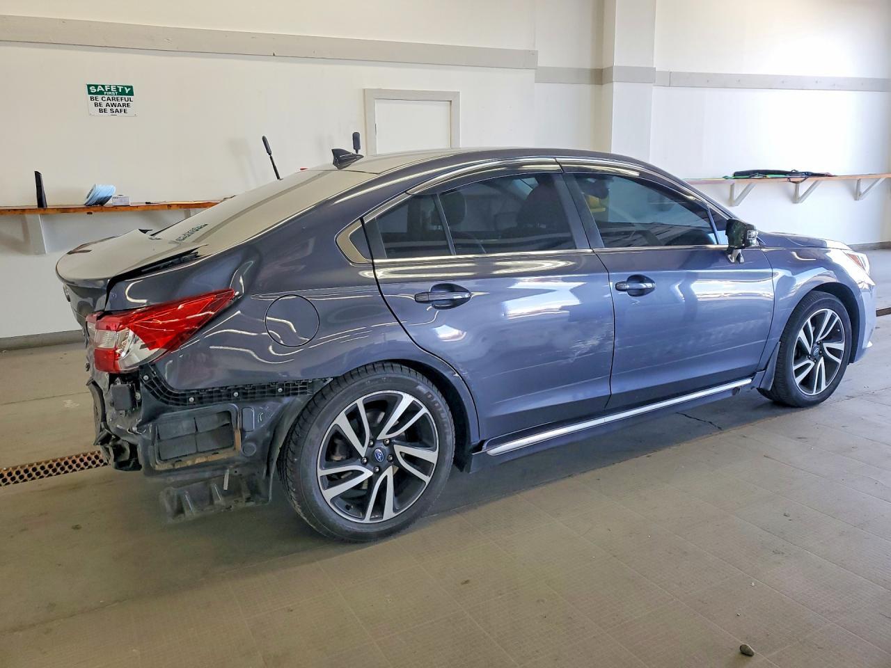 2017 SUBARU Legacy