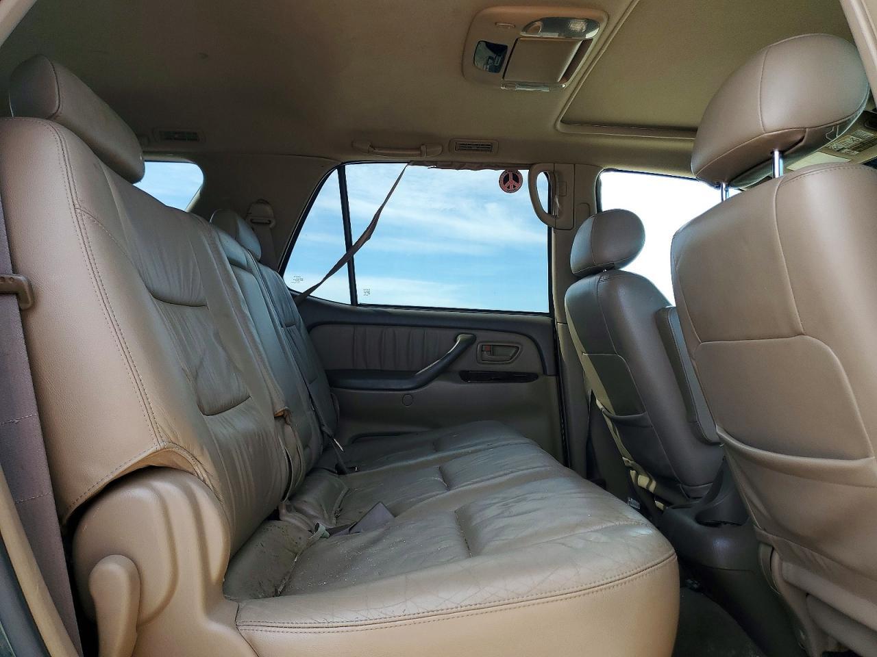 2003 TOYOTA Sequoia