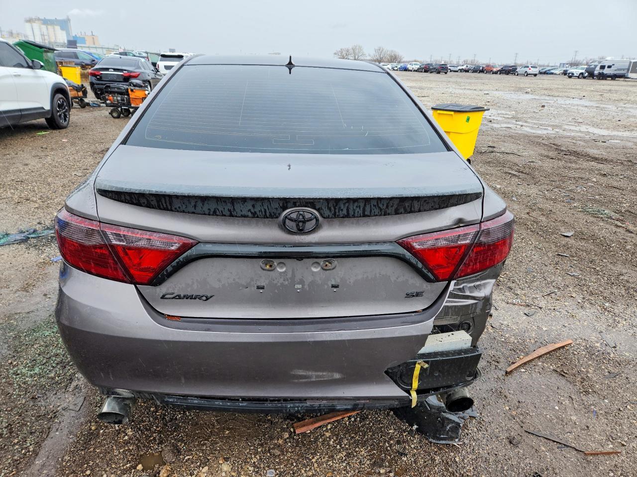2015 TOYOTA CAMRY