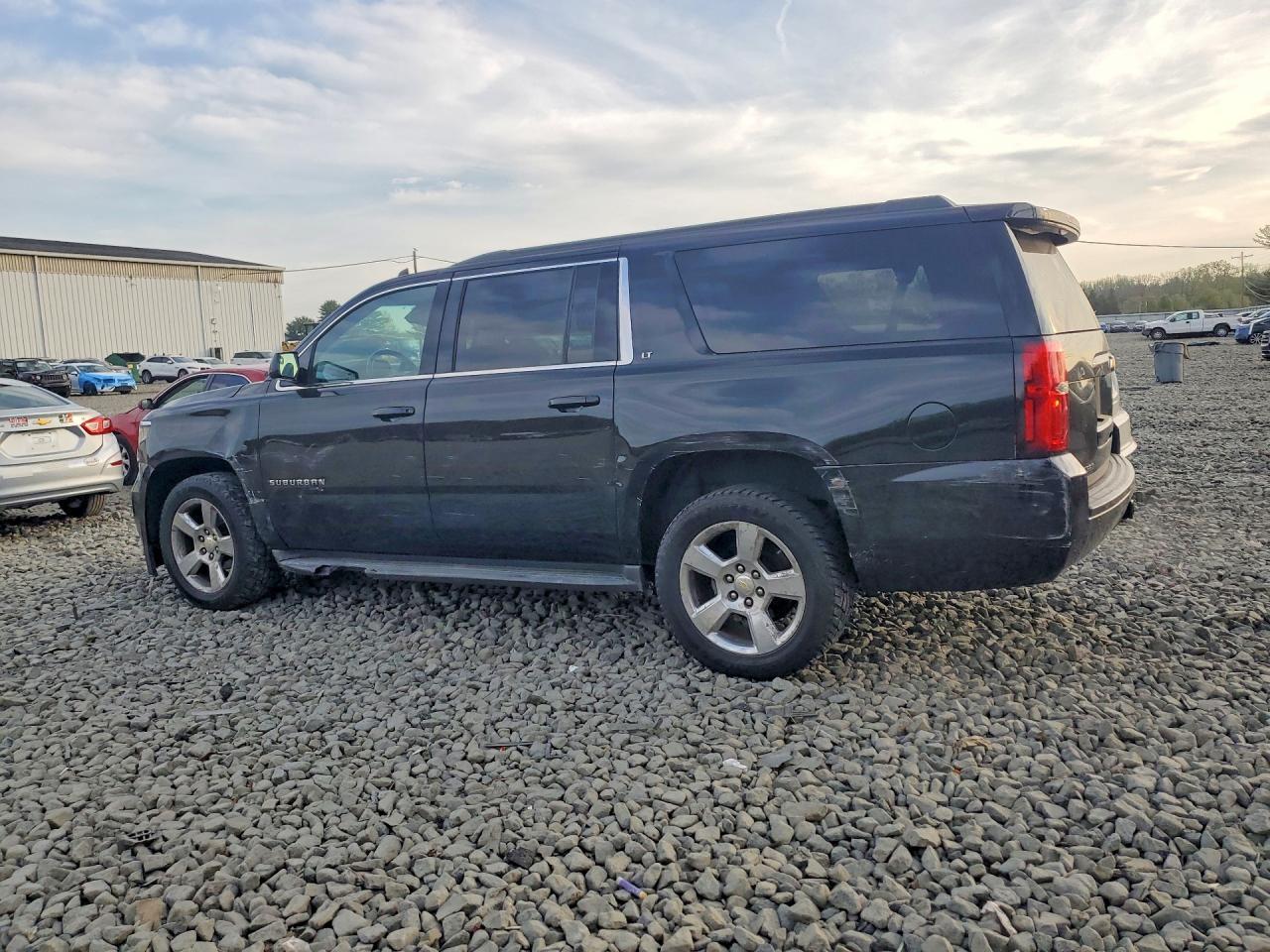 2015 CHEVROLET Suburban
