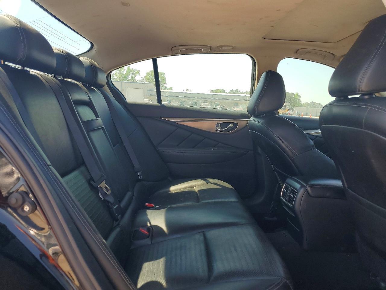 2017 INFINITI Q50