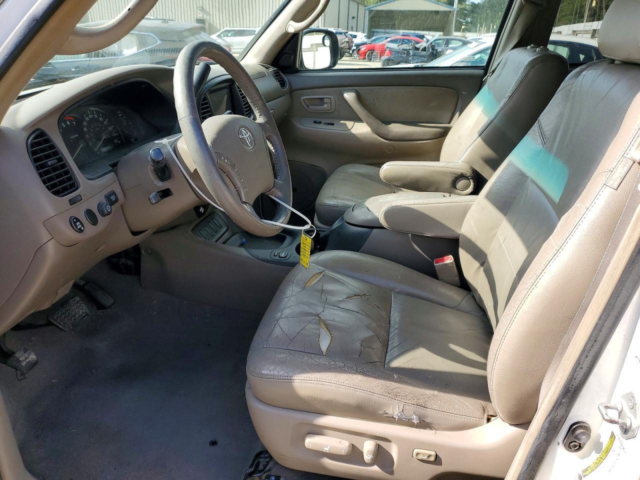2005 TOYOTA Sequoia