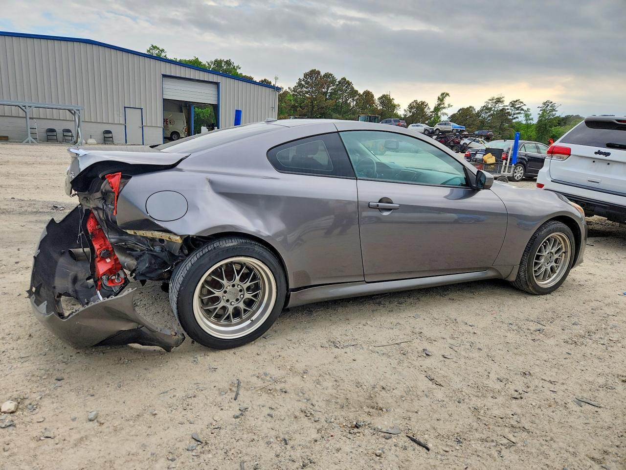 2013 INFINITI G37