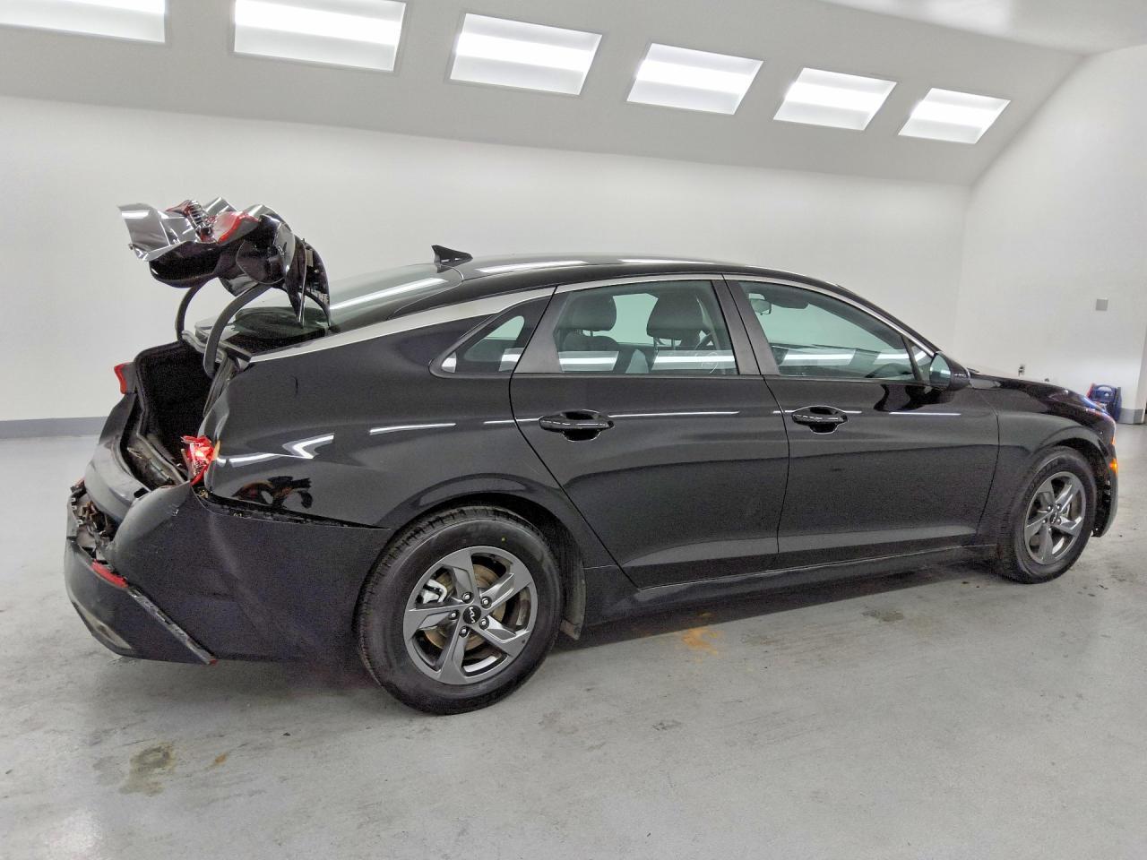 2023 KIA K5