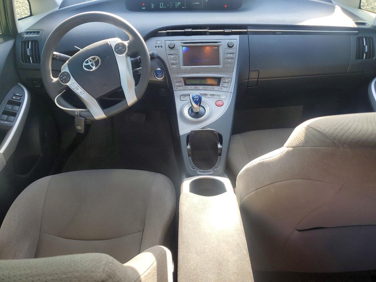 2015 TOYOTA PRIUS