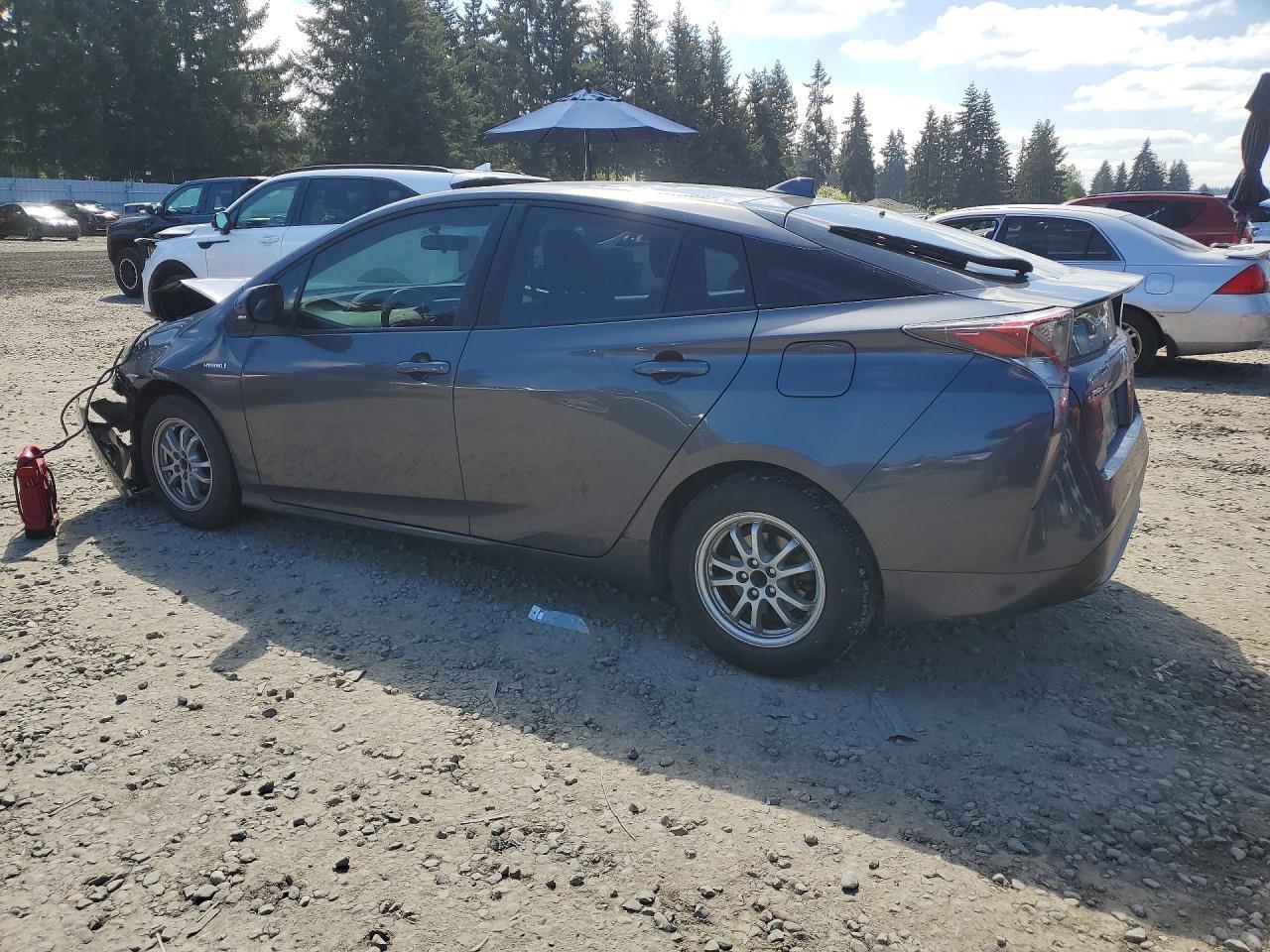 2016 TOYOTA PRIUS