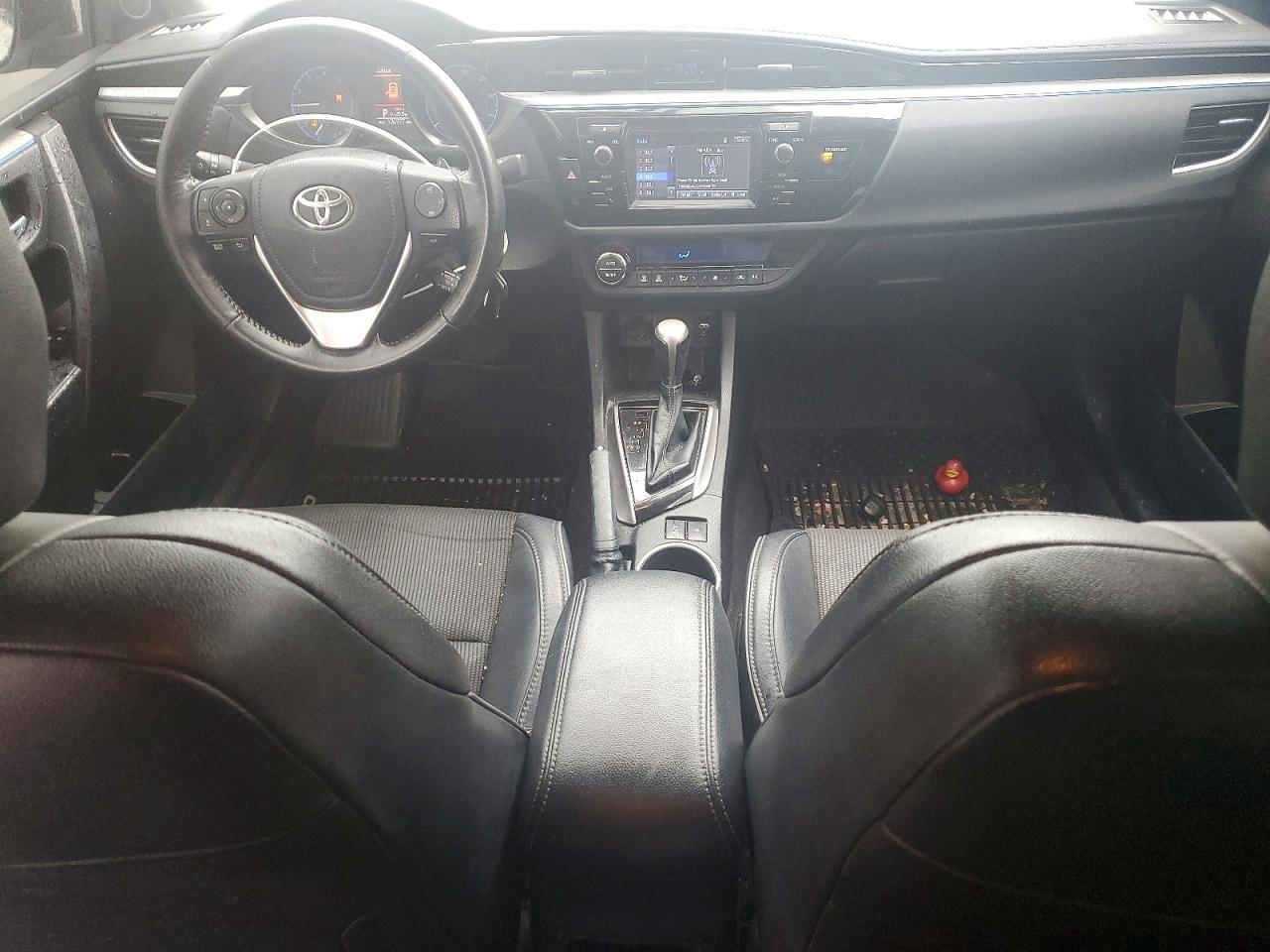 2015 TOYOTA COROLLA