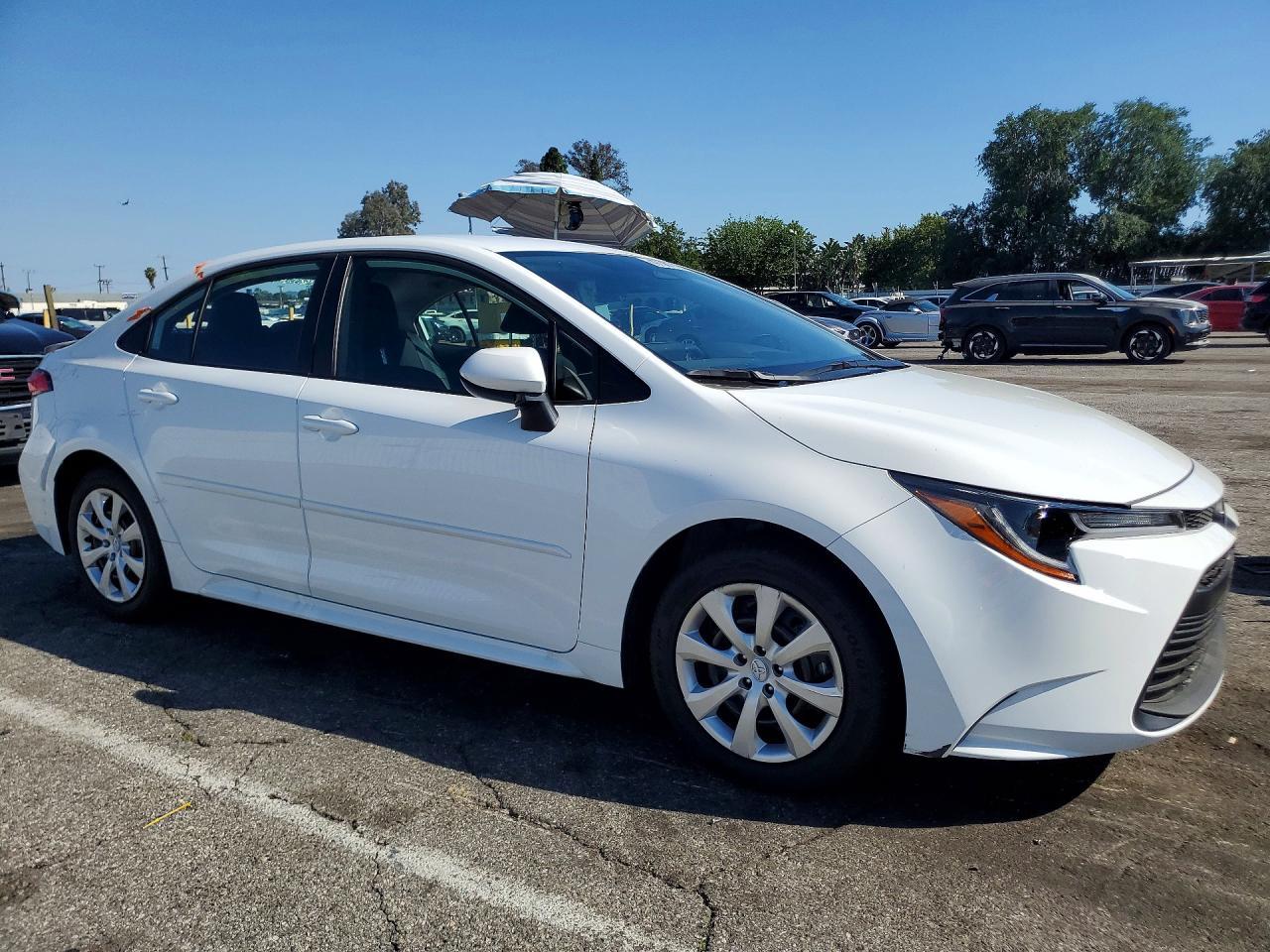 2025 TOYOTA COROLLA