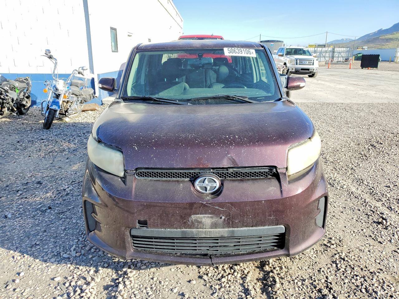 2011 TOYOTA SCION