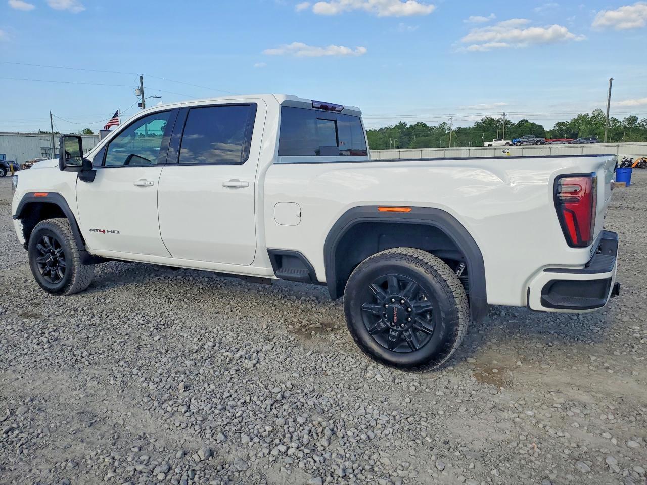 2025 GMC Sierra