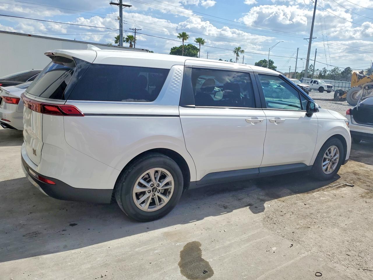 2023 KIA Carnival