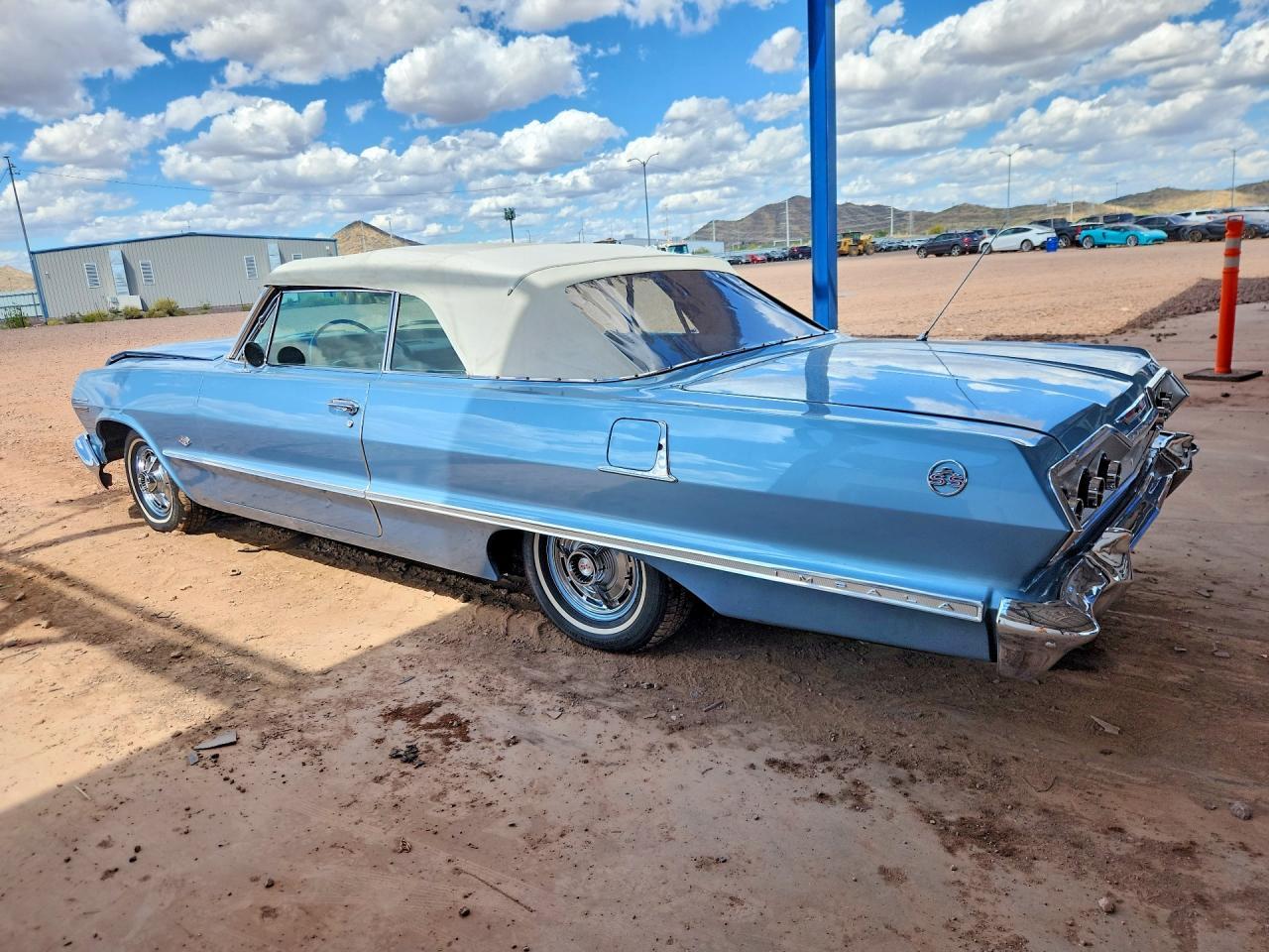 1963 CHEVROLET IMPALA