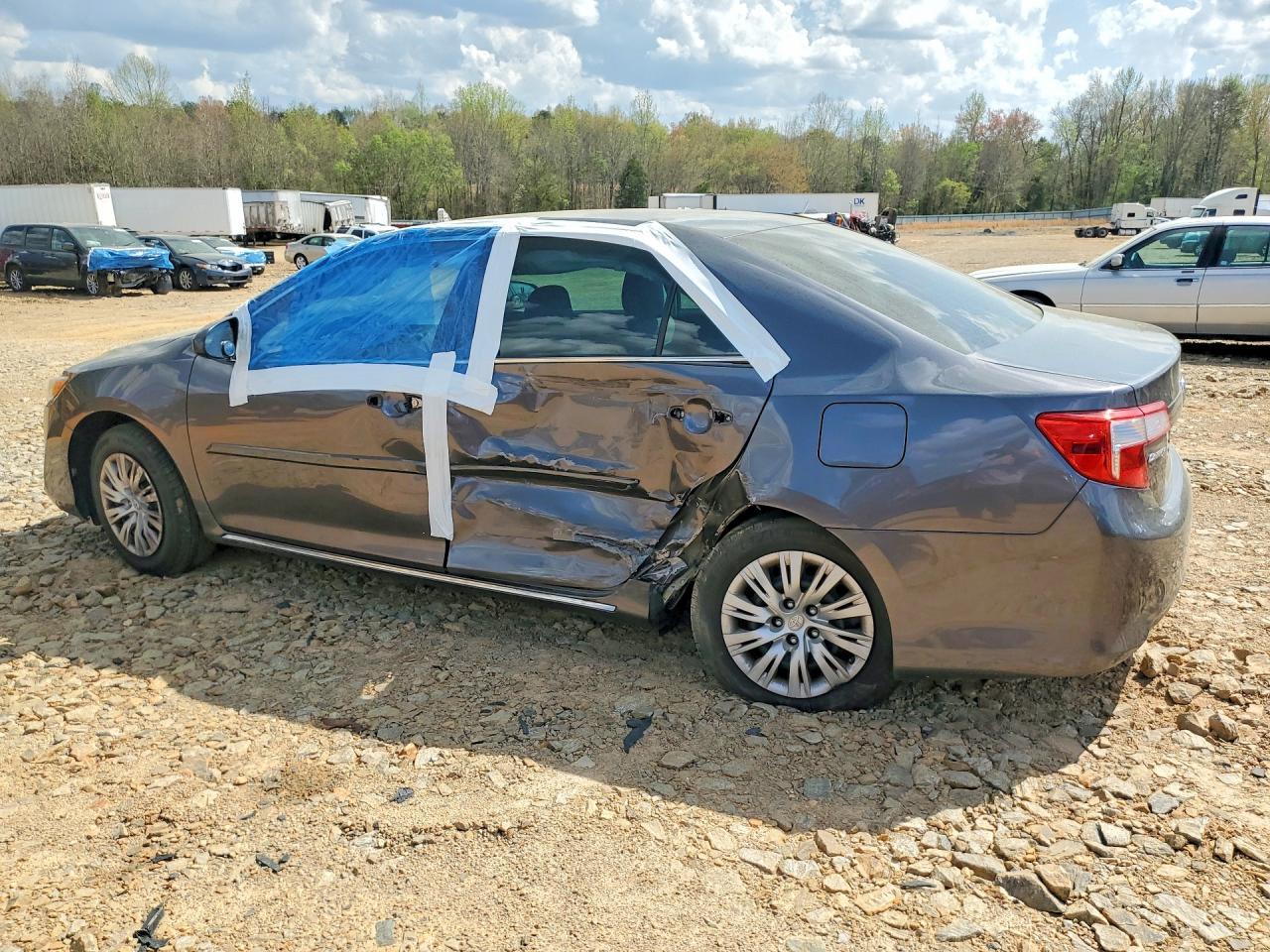 2014 TOYOTA CAMRY