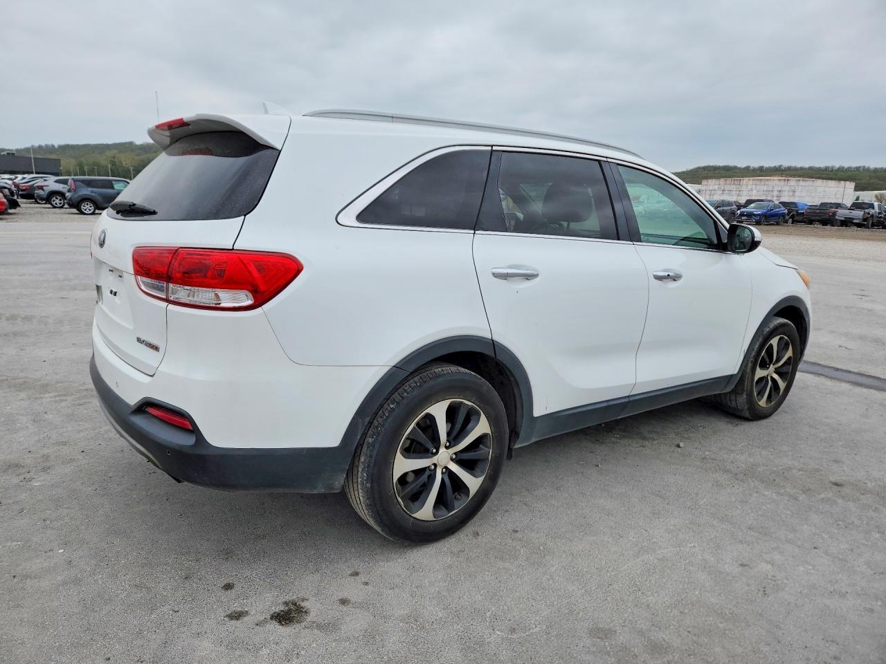 2016 KIA SORENTO