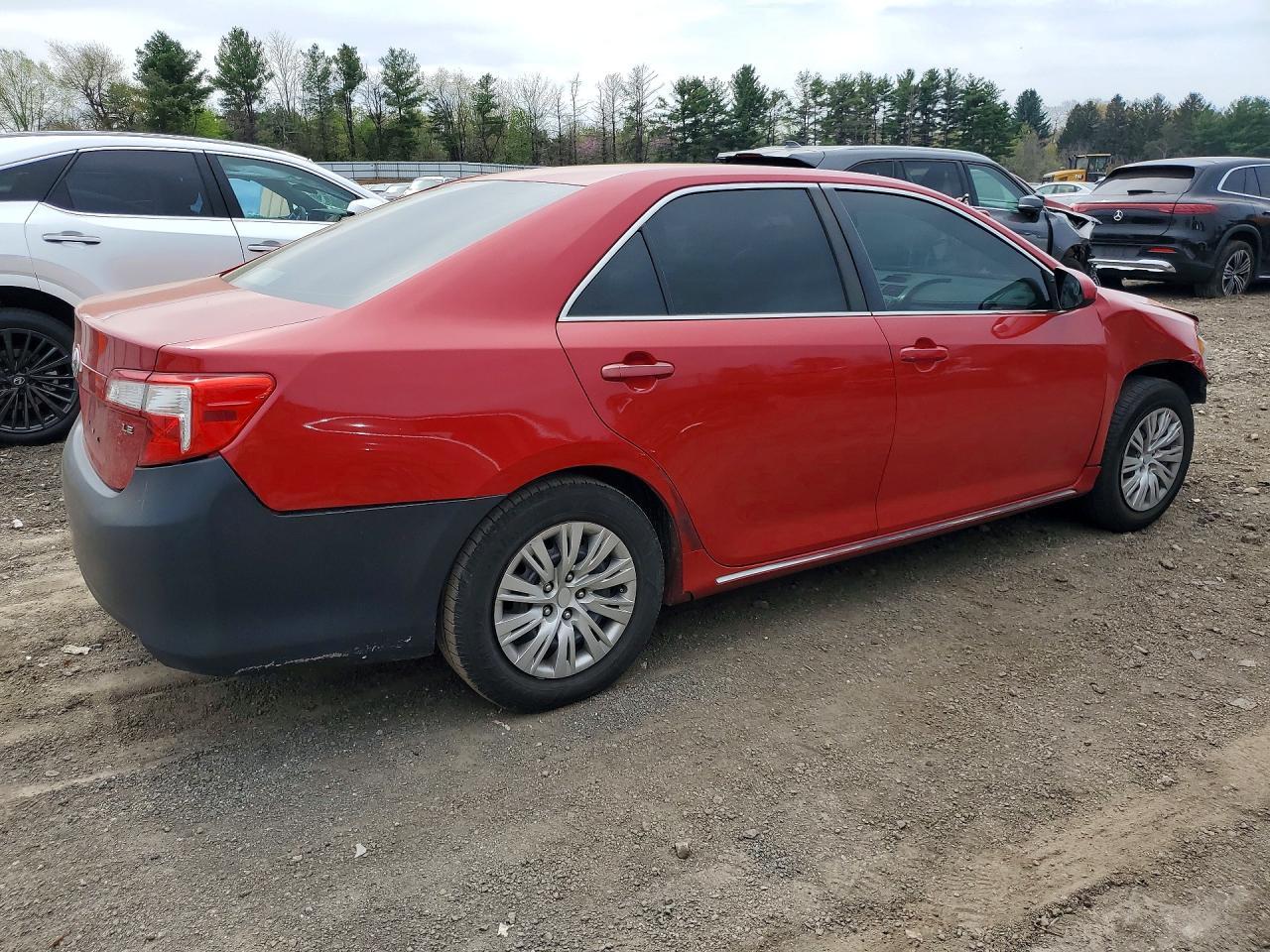 2014 TOYOTA CAMRY
