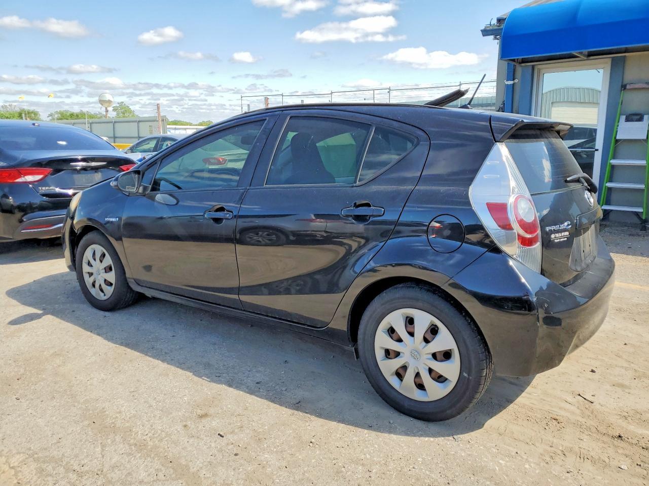 2013 TOYOTA Prius c