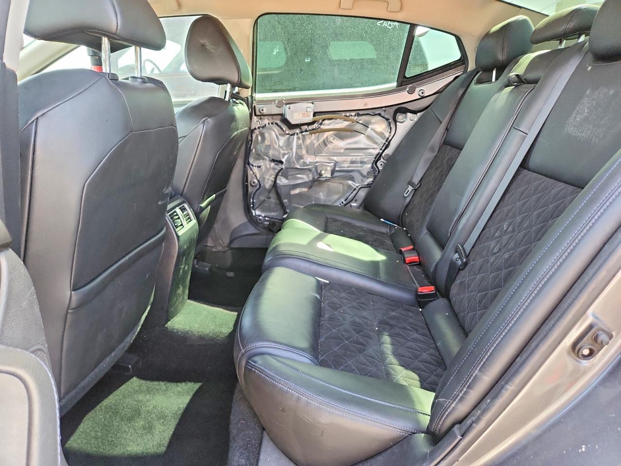 2017 NISSAN Maxima