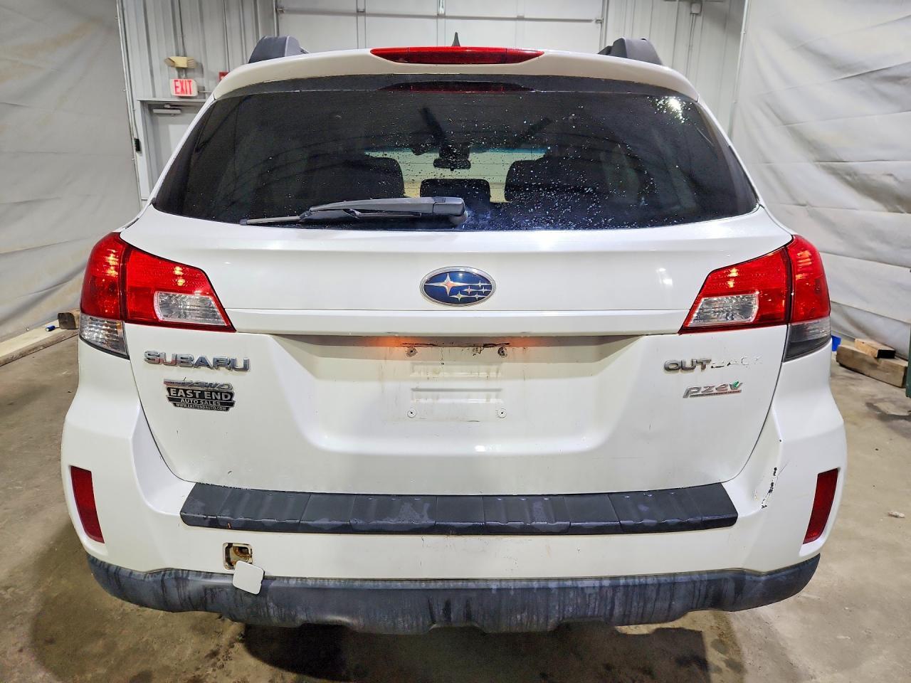 2014 SUBARU Outback