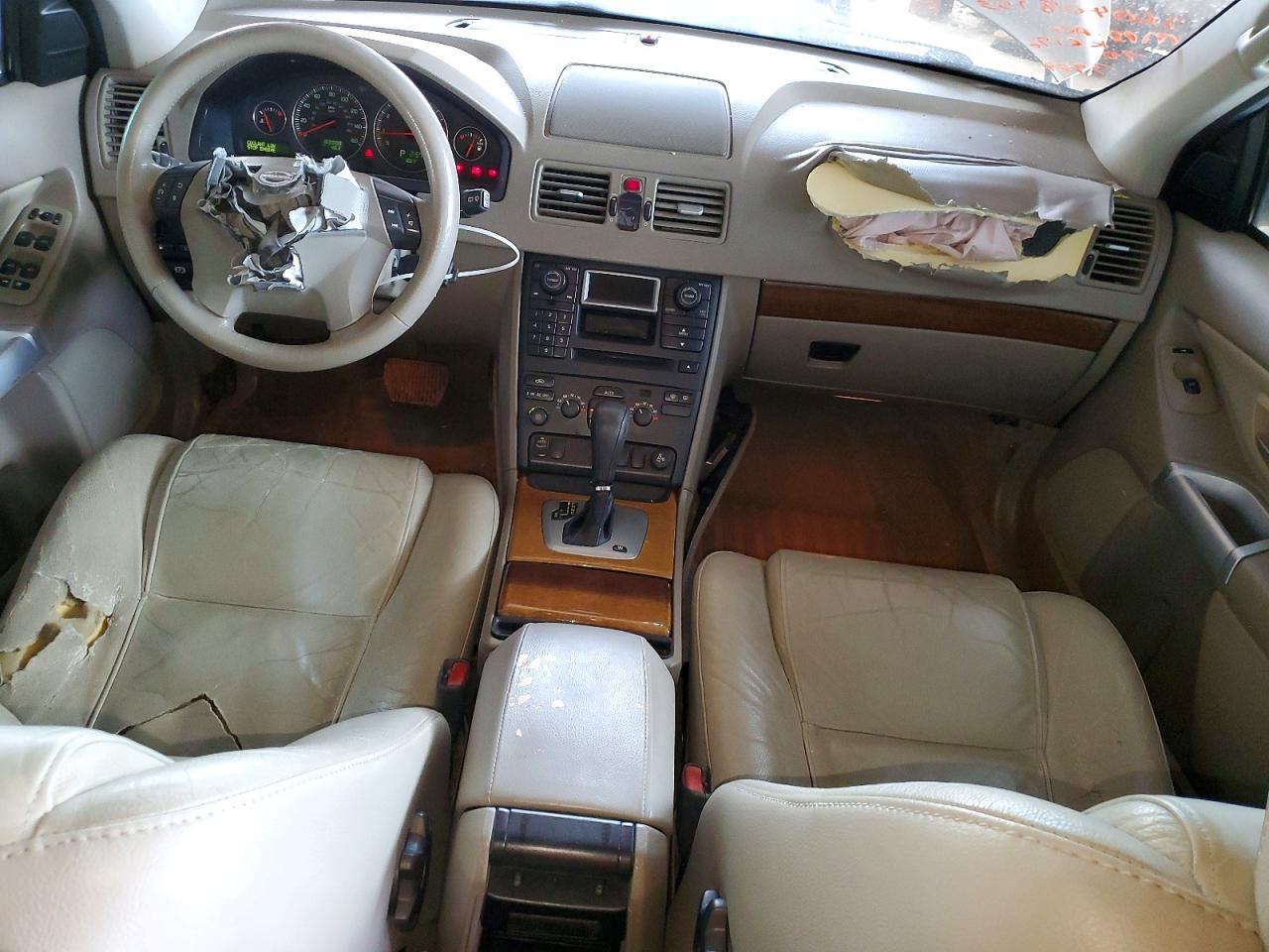 2004 VOLVO XC90