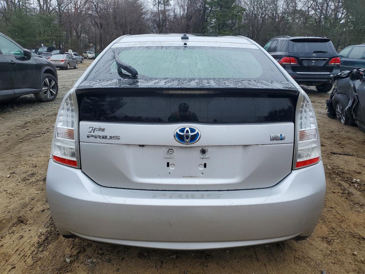 2010 TOYOTA PRIUS
