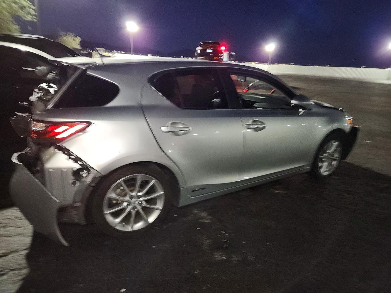 2013 LEXUS CT 200