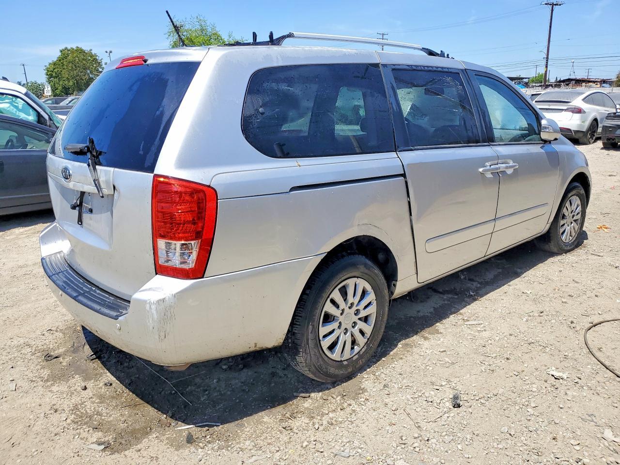 2012 KIA SEDONA