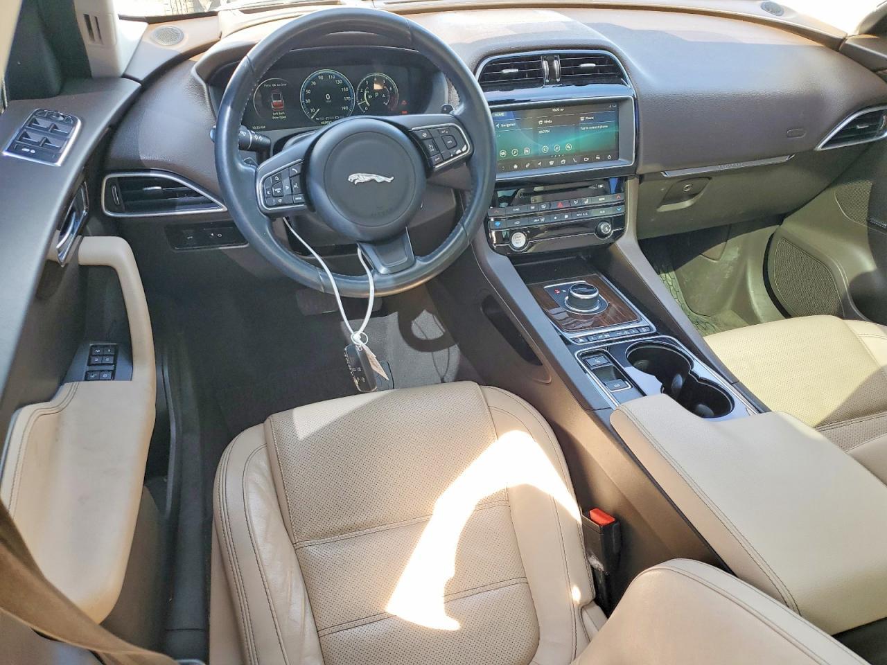 2017 JAGUAR F-Pace