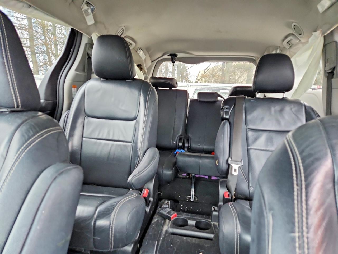 2017 TOYOTA SIENNA