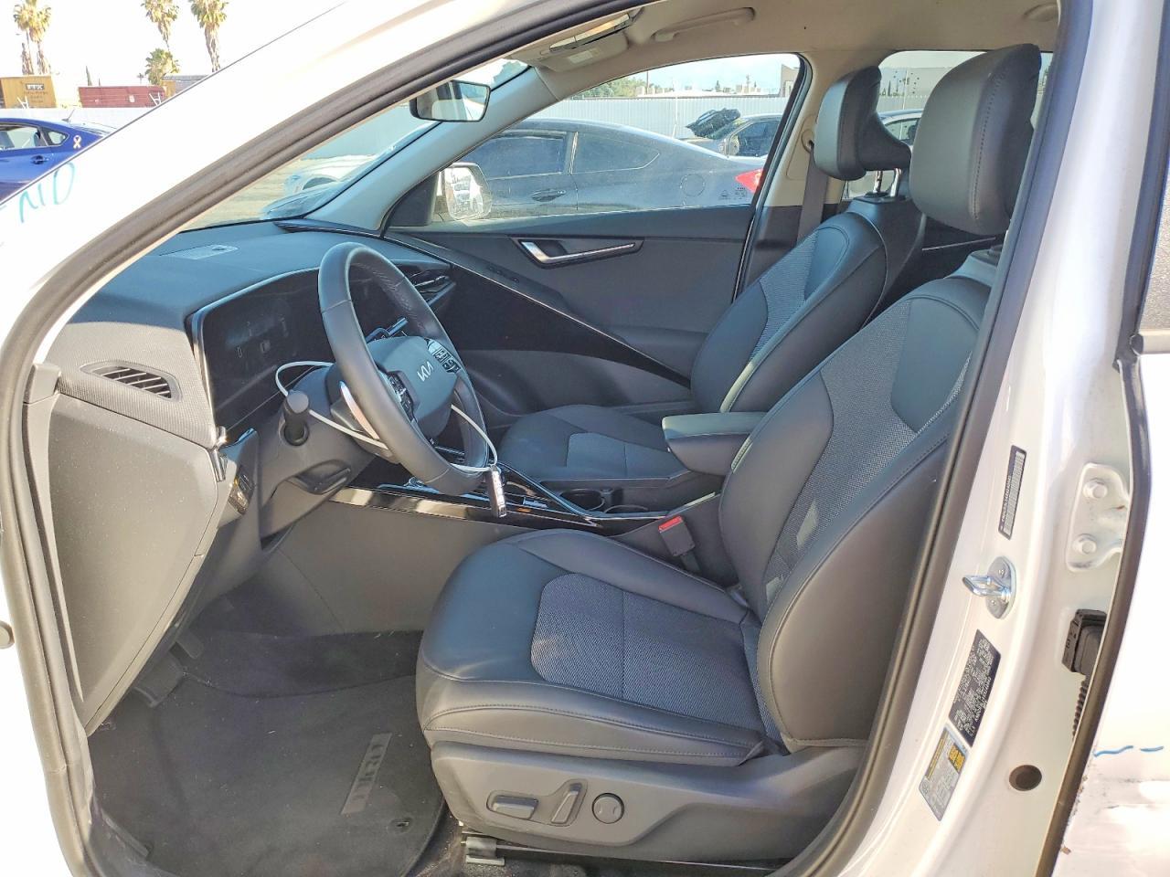 2025 KIA Niro