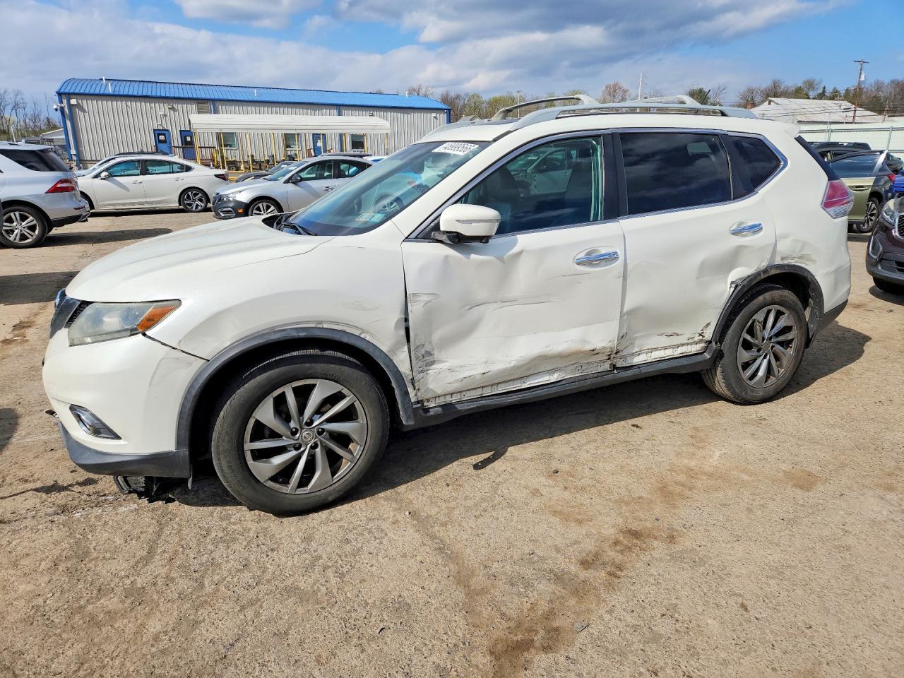 2015 NISSAN ROGUE