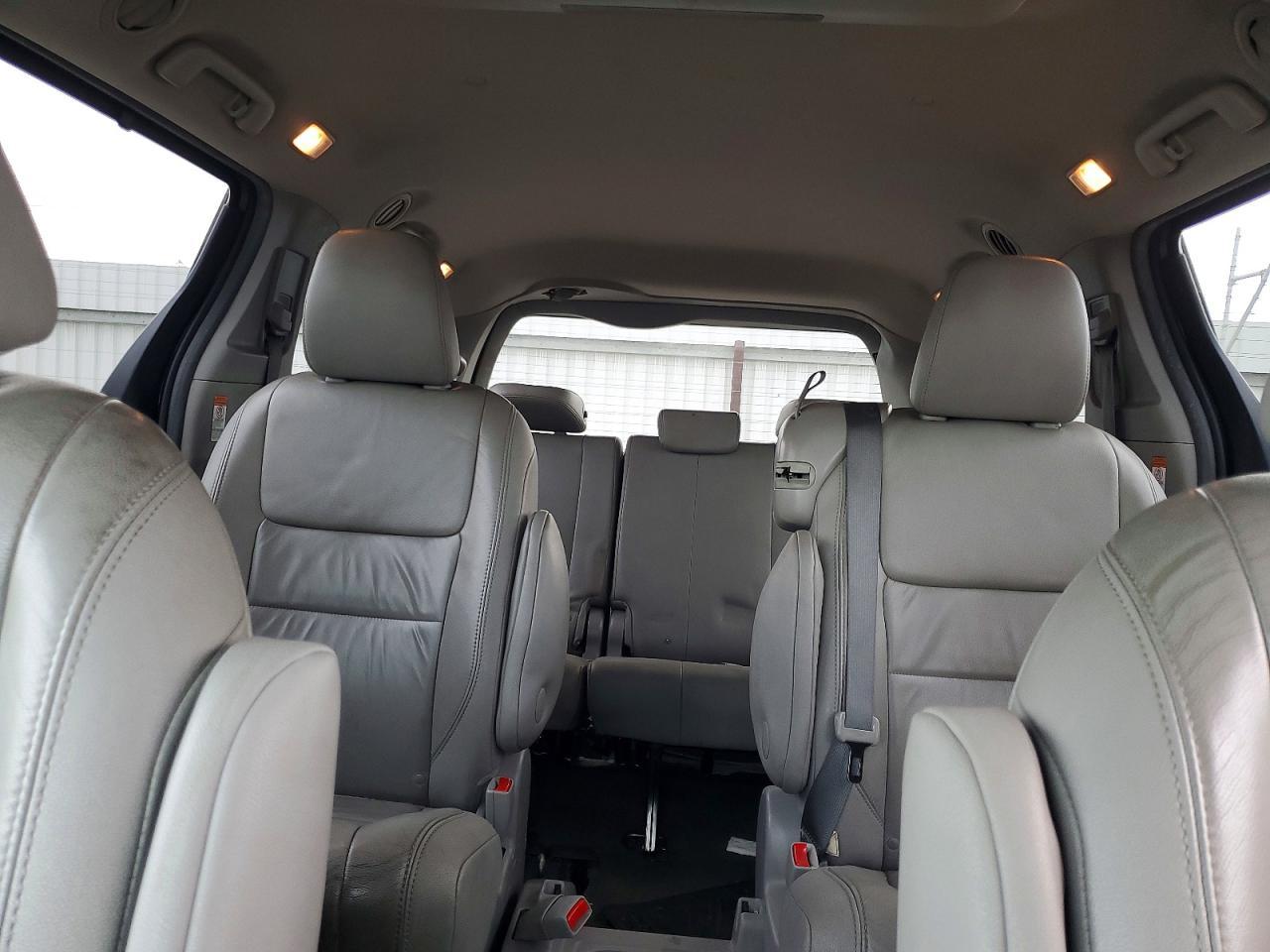 2015 TOYOTA SIENNA