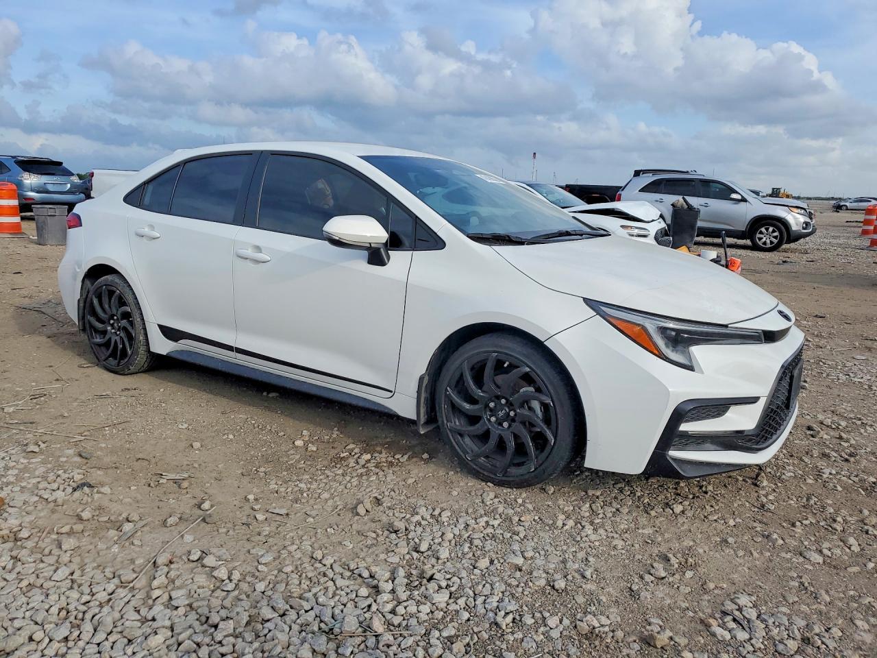2024 TOYOTA COROLLA