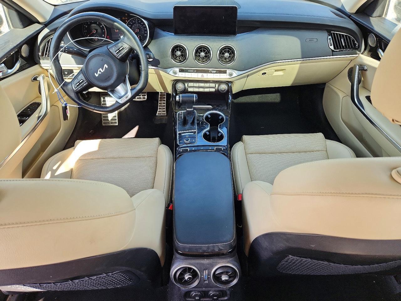 2022 KIA Stinger