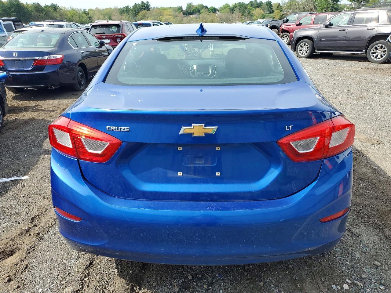 2017 CHEVROLET CRUZE