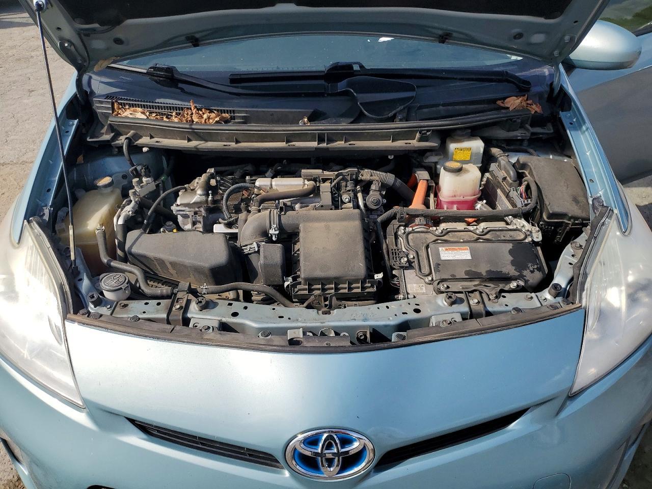 2013 TOYOTA PRIUS