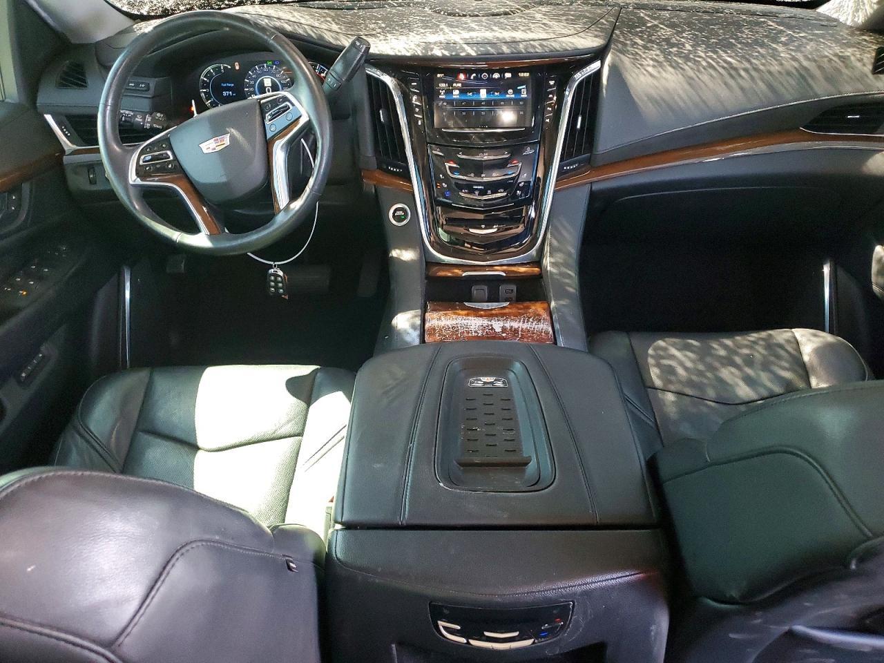 2017 CADILLAC ESCALADE